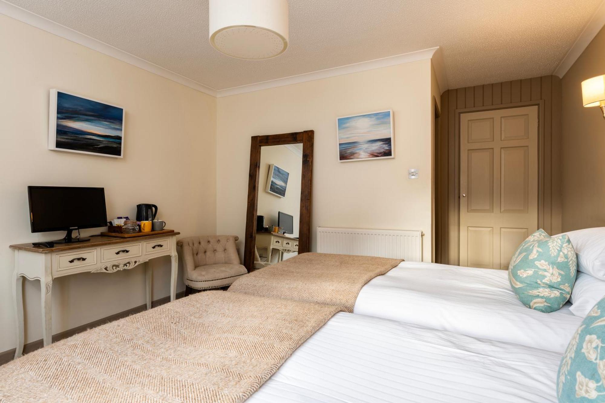 The Tytherleigh Arms Аксминстер Экстерьер фото