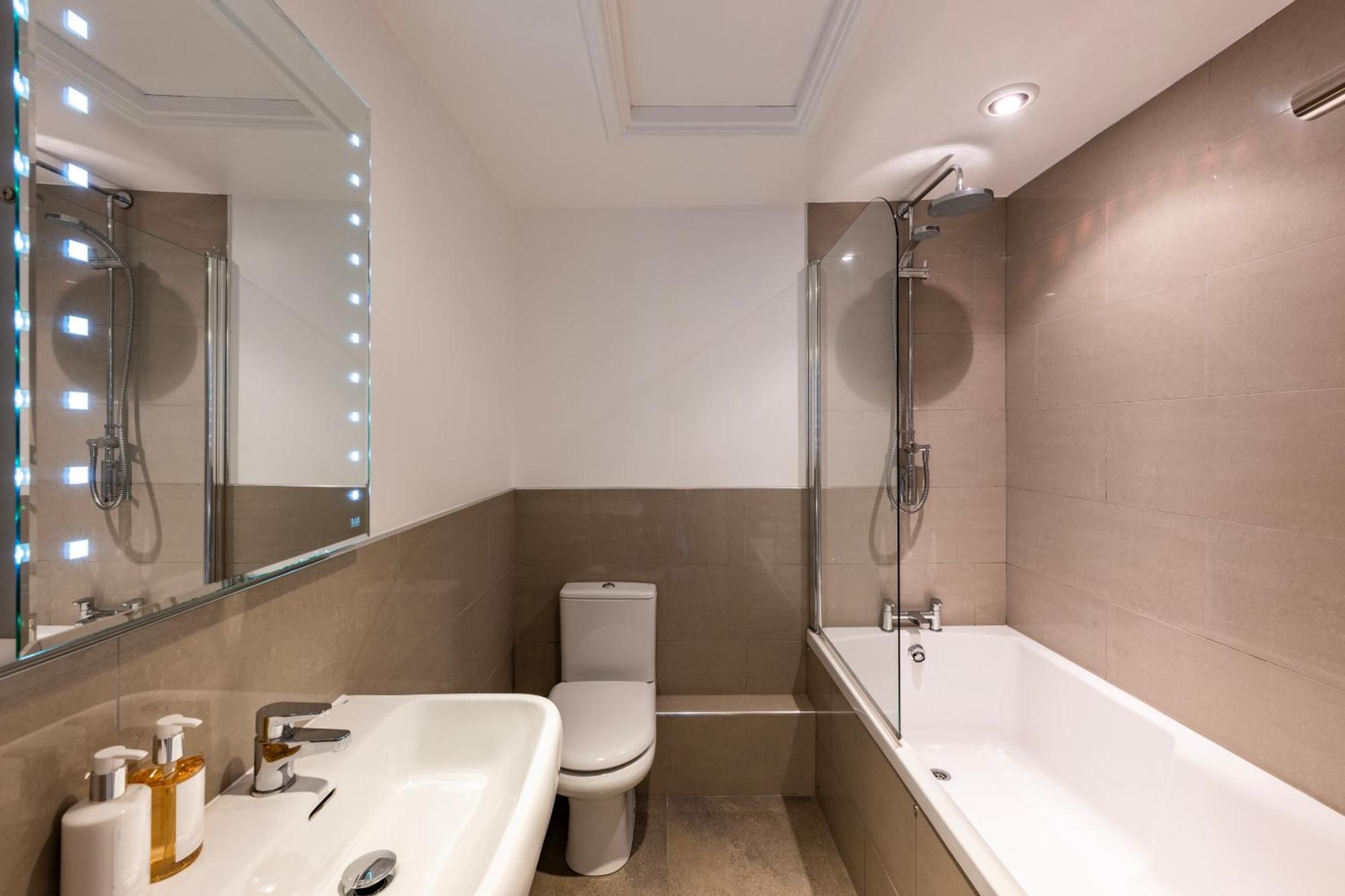 The Tytherleigh Arms Аксминстер Экстерьер фото