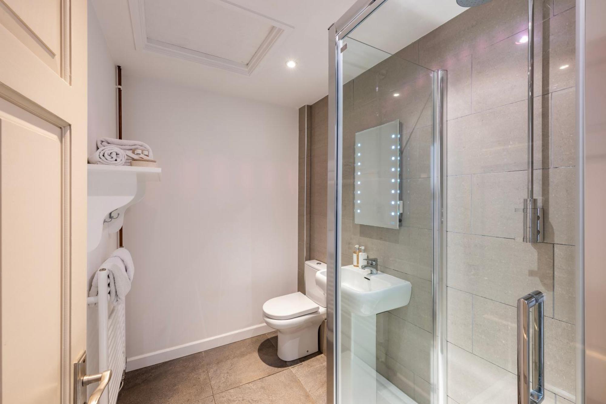 The Tytherleigh Arms Аксминстер Экстерьер фото