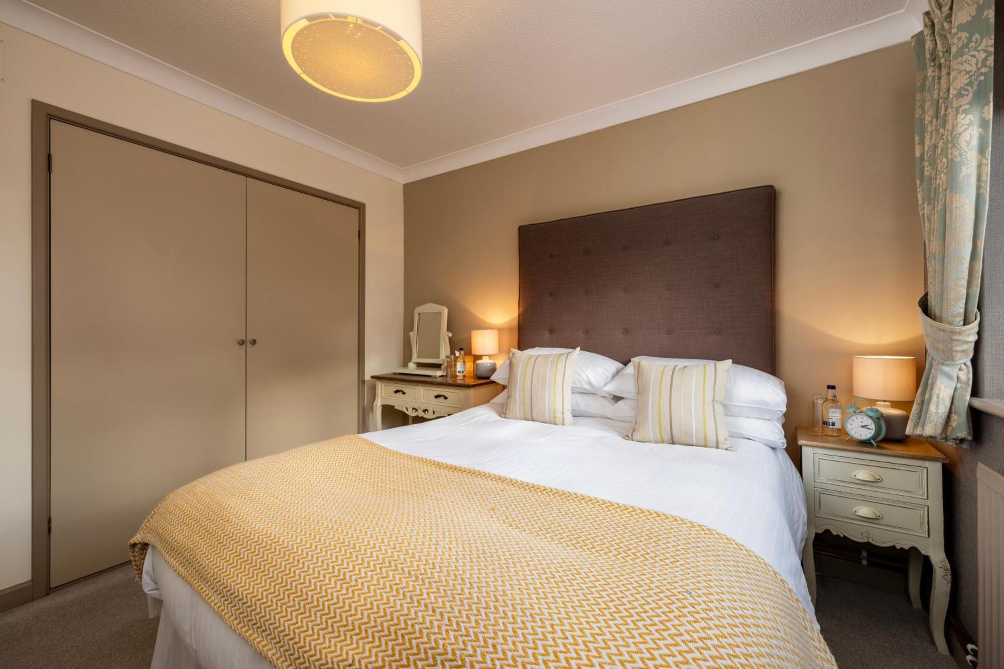 The Tytherleigh Arms Аксминстер Экстерьер фото